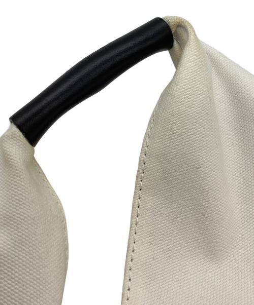 MM6 Maison Margiela（エムエムシックスメゾンマルジェラ）MM6 Maison Margiela (エムエムシックスメゾンマルジェラ) JAPANESE BAG SM TOTE / ジャパニーズバッグトート / S54WD0039 P4537 ホワイトの古着・服飾アイテム