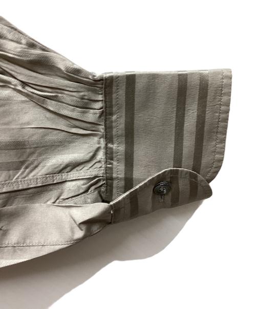 GUCCI（グッチ）GUCCI (グッチ) プルオーバーシルクシャツ　110086.Z6032 ベージュ サイズ:38の古着・服飾アイテム