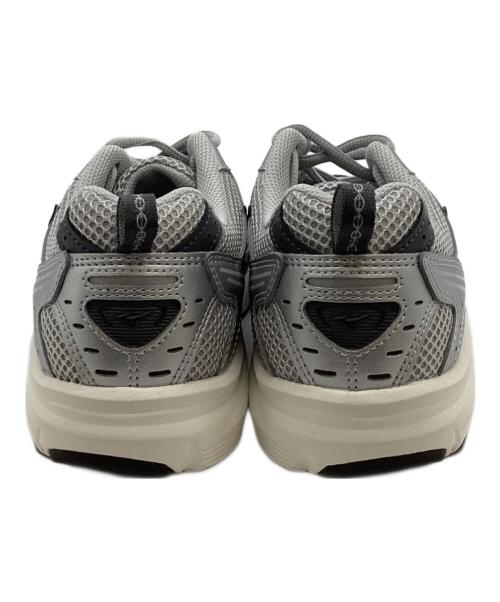 MIZUNO（ミズノ）MIZUNO (ミズノ) EMMI (エミ) MXR / レトロランニングシューズ / D1GA245106 シルバー サイズ:23.5cmの古着・服飾アイテム