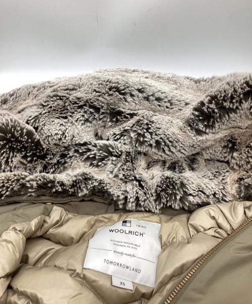 WOOLRICH（ウールリッチ）WOOLRICH (ウールリッチ) TOMORROW LAND (トゥモローランド) 別注ボウブリッジダウンコート　/　WWCPS2865　/　WWCPS2865 ベージュ サイズ:ＸＳの古着・服飾アイテム