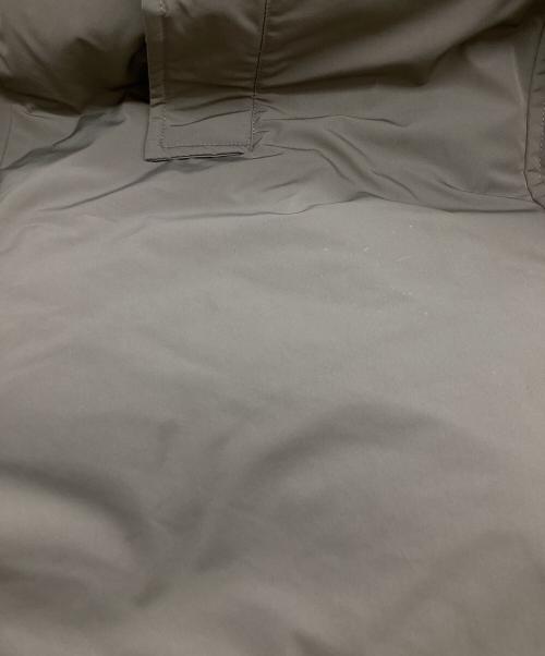 WOOLRICH（ウールリッチ）WOOLRICH (ウールリッチ) TOMORROW LAND (トゥモローランド) 別注ボウブリッジダウンコート　/　WWCPS2865　/　WWCPS2865 ベージュ サイズ:ＸＳの古着・服飾アイテム