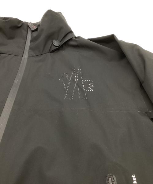 MONCLER GRENOBLE（モンクレール グルノーブル）MONCLER GRENOBLE　 (モンクレール グルノーブル) VIEILLE / ヴィエル / パンチングロゴデザインパッカブルナイロンブルゾン / J10971A00001 ブラックの古着・服飾アイテム