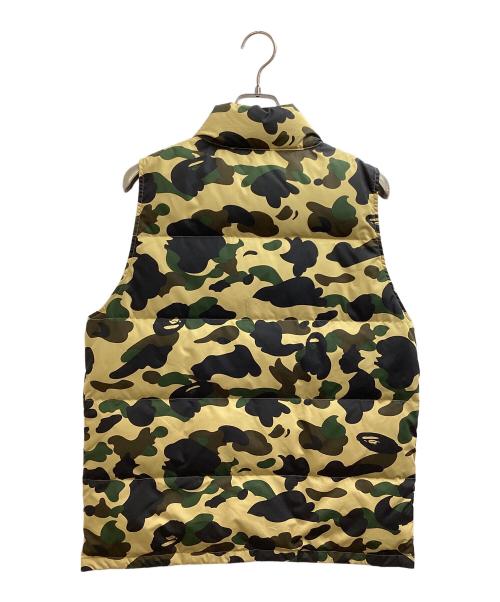 A BATHING APE（アベイシングエイプ）A BATHING APE (アベイシングエイプ) CAMO DOWN VEST ベージュ×ブラック サイズ:Lの古着・服飾アイテム