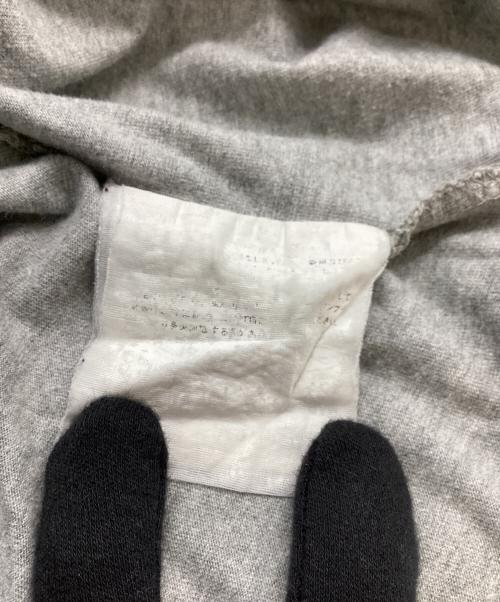 PLAY COMME des GARCONS（プレイコムデギャルソン）PLAY COMME des GARCONS (プレイコムデギャルソン) Tシャツ / AZ-T095 グレー サイズ:XLの古着・服飾アイテム