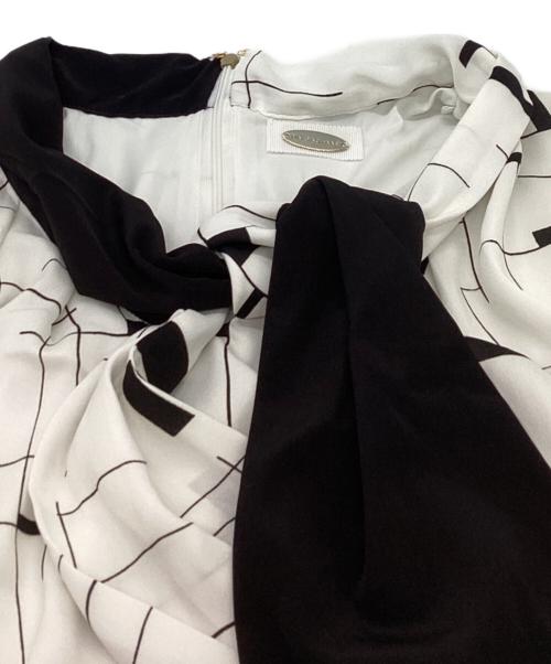 Pinky & Dianne（ピンキーアンドダイアン）Pinky & Dianne (ピンキーアンドダイアン) ノースリーブワンピース / 031-4240780 ホワイト サイズ:38の古着・服飾アイテム