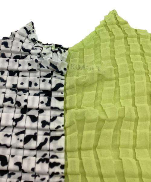 AKIKOAOKI（アキコアオキ）akikoaoki (アキコアオキ) 3D brush tops ホワイト×イエロー サイズ:FREEの古着・服飾アイテム