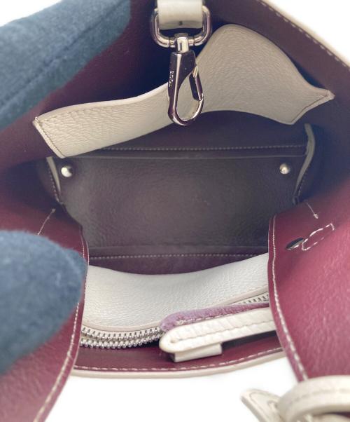 TOD'S（トッズ）TOD'S (トッズ) 2WAYバッグ / FLORIDA DOUBLE MINI / フロリダダブルミニ / XBWAPAA9100 アイボリーの古着・服飾アイテム