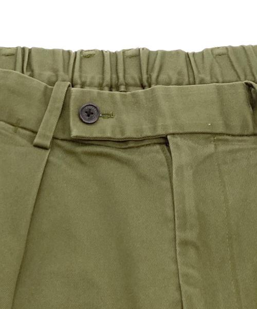 MARKAWARE（マーカウェア）MARKAWARE (マーカウェア) PLEATED WIDE TROUSERS ORGANIC COTTON TWILL / プリーツ入りワイドパンツ　オーガニックコットンツイル / 	A22D-03PT020 グリーン サイズ:2の古着・服飾アイテム