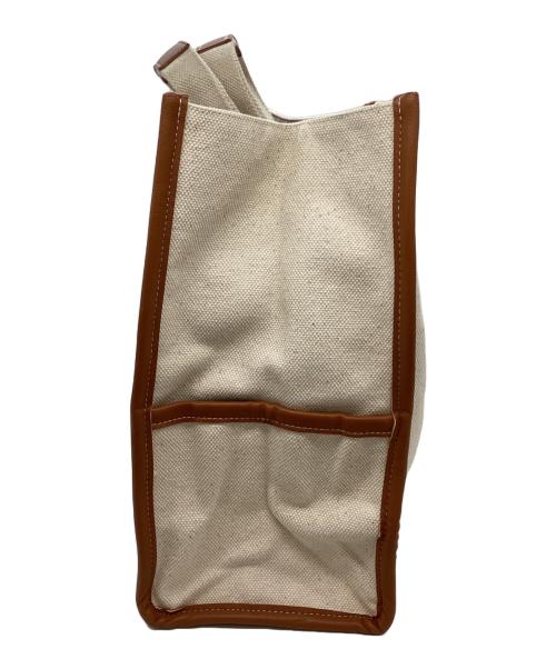 SEVEN TEN by MIHO KAWAHITO（セブン テン バイ ミホ カワヒト）SEVEN TEN by MIHO KAWAHITO (セブン テン バイ ミホ カワヒト) ワンポイント刺繍トート アイボリーの古着・服飾アイテム