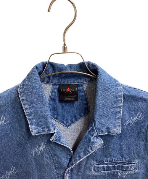 JORDAN（ジョーダン）JORDAN (ジョーダン) AS W J SS AOP WVN TOP / 総柄ウォッシュドデニムシャツ インディゴ サイズ:Sの古着・服飾アイテム