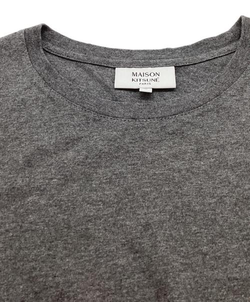 maison kitsune（メゾンキツネ）MAISON KITSUNE (メゾンキツネ) FOX HEAD PATCH REGULAR TEE SHIRT グレー サイズ:Ｍの古着・服飾アイテム