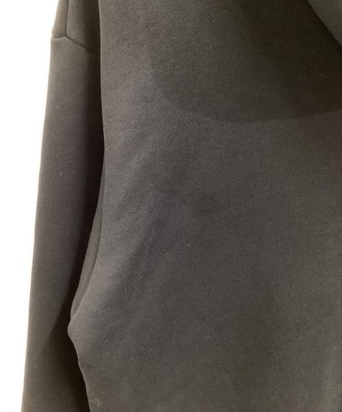 CINOH（チノ）CINOH (チノ) 別注 SIDE SLIT SWEAT HOODIE / 23WCU503 ブラック サイズ:記載無しの古着・服飾アイテム