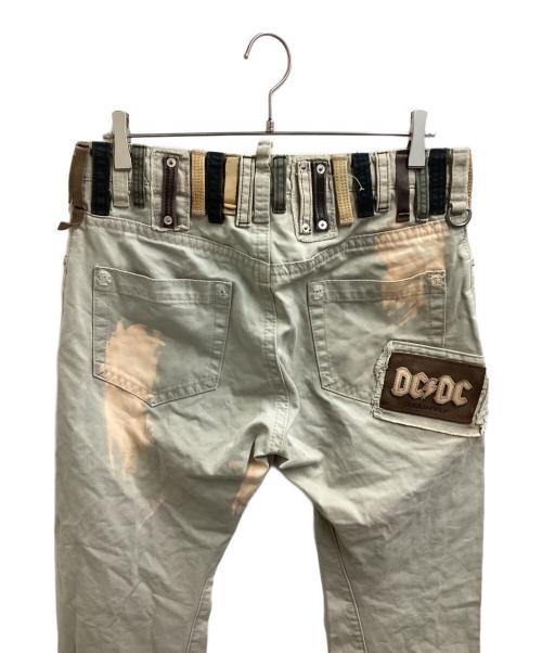 DSQUARED2（ディースクエアード）DSQUARED2 (ディースクエアード) 多重ベルトループ加工デニム ベージュ サイズ:46の古着・服飾アイテム