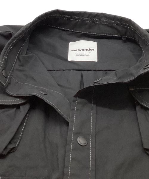 and wander（アンドワンダー）and wander (アンドワンダー) MULTI POKET LS SHIRT ブラック サイズ:Lの古着・服飾アイテム