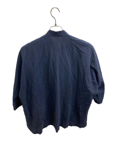 HOMME PLISSE ISSEY MIYAKE（オム プリッセ イッセイ ミヤケ）HOMME PLISSE ISSEY MIYAKE (オム プリッセ イッセイ ミヤケ) 半袖シャツ / HP08-FJ018 ネイビー サイズ:3の古着・服飾アイテム