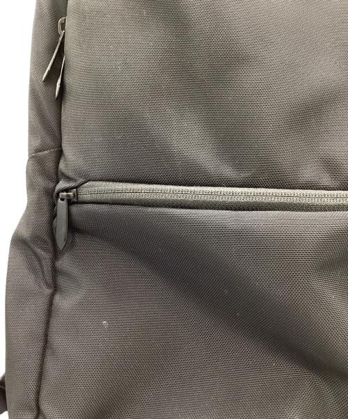 THE NORTH FACE（ザ ノース フェイス）THE NORTH FACE (ザ ノース フェイス) Shuttle Daypack Slim / NM82215 ブラックの古着・服飾アイテム