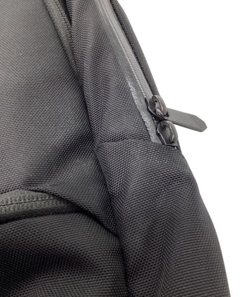 THE NORTH FACE（ザ ノース フェイス）THE NORTH FACE (ザ ノース フェイス) Shuttle Daypack Slim / NM82215 ブラックの古着・服飾アイテム