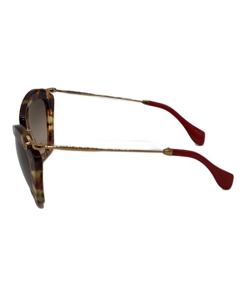 MIU MIU（ミュウミュウ）MIU MIU (ミュウミュウ) サングラス SUNGLASSES / SMU10N UBR-3D0 ブラウン サイズ:55□24 140の古着・服飾アイテム
