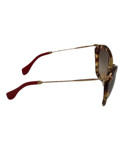 MIU MIU（ミュウミュウ）MIU MIU (ミュウミュウ) サングラス SUNGLASSES / SMU10N UBR-3D0 ブラウン サイズ:55□24 140の古着・服飾アイテム