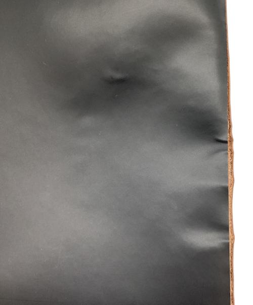 HENDER SCHEME（エンダースキーマ）Hender Scheme (エンダースキーマ) レザーバッグ　/　ASSEMBLE DISC BAG LP ブラックの古着・服飾アイテム