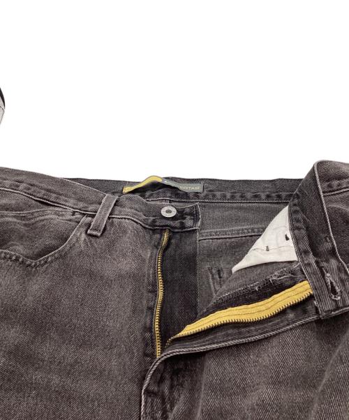 LEVI'S（リーバイス）LEVI'S (リーバイス) デニムパンツ　/　A7488-0014 グレー サイズ:W24L32の古着・服飾アイテム