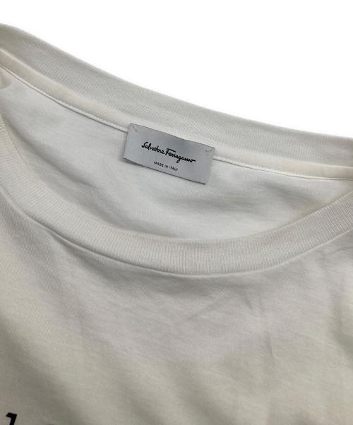 Salvatore Ferragamo（サルヴァトーレ フェラガモ）Salvatore Ferragamo (サルヴァトーレ フェラガモ) ロゴＴシャツ ホワイト サイズ:Sの古着・服飾アイテム