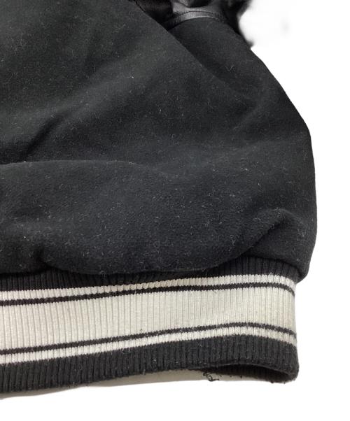 MLB（エムエルビー）MLB (エムエルビー) New Era (ニューエラ) RAGLAN VARSITY JACKET ブラック サイズ:Mの古着・服飾アイテム