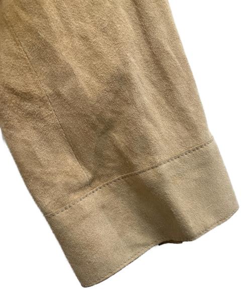 ARMANI COLLEZIONI（アルマーニ コレツィオーニ）ARMANI COLLEZIONI (アルマーニ コレツィオーニ) スエードレザーシャツ ベージュ サイズ:48の古着・服飾アイテム