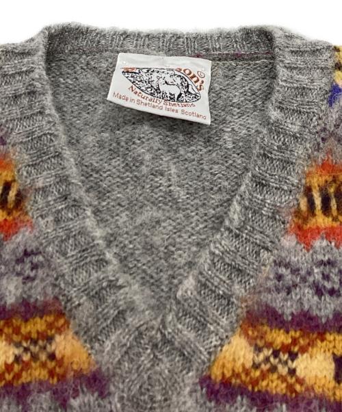 JAMIESONS（ジャミーソンズ）jamiesons (ジャミーソンズ) 総柄ニットベスト グレー サイズ:Lの古着・服飾アイテム
