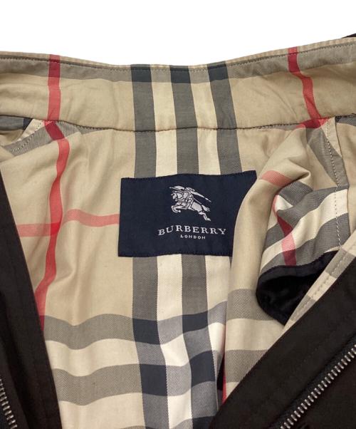 BURBERRY LONDON（バーバリーロンドン）BURBERRY LONDON (バーバリーロンドン) ライナー付スタンドカラーコート　/　BBB82-309-09 ブラック サイズ:Mの古着・服飾アイテム