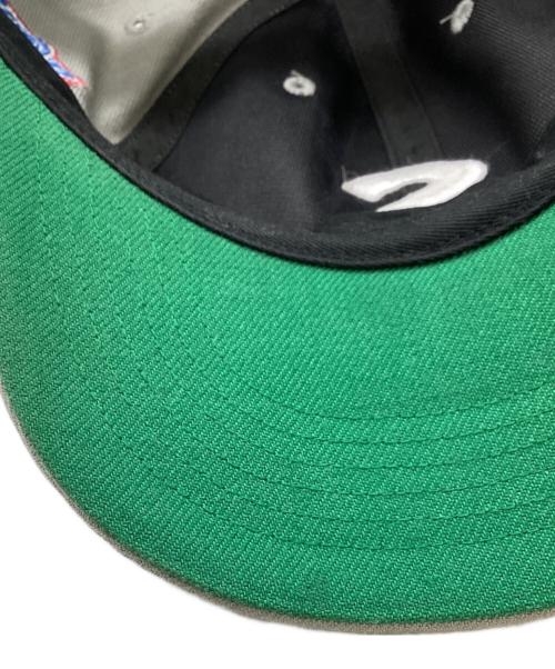 SUPREME（シュプリーム）Supreme  (シュプリーム) World Famous Logo 6 Panel / ワールド フェイマス エス ロゴ 6 パネル / キャップ / 25SS グレーの古着・服飾アイテム