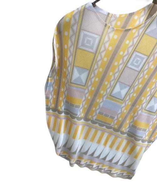 PLEATS PLEASE（プリーツプリーズ）PLEATS PLEASE (プリーツプリーズ) アシンメトリーノースリーブカットソー / PP21FK313 イエロー サイズ:03の古着・服飾アイテム