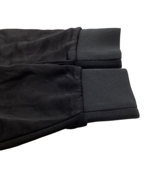 ALEXANDER McQUEEN（アレキサンダーマックイーン）ALEXANDER McQUEEN (アレキサンダーマックイーン) プリントフーディー　/　QTZ45 ブラック サイズ:Mの古着・服飾アイテム