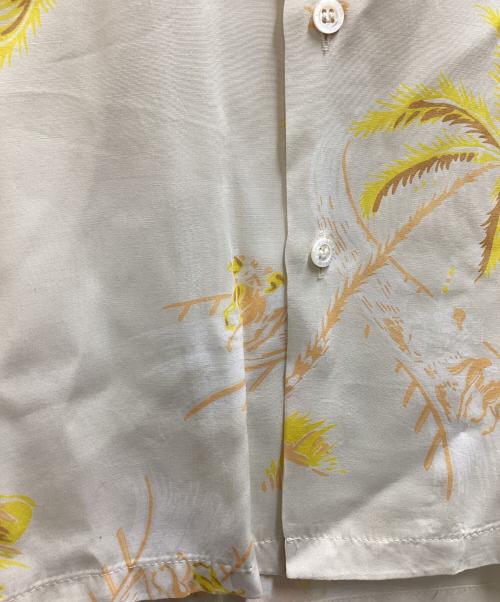 maison kitsune（メゾンキツネ）MAISON KITSUNE (メゾンキツネ) アロハシャツ / KMH30500 / USA製 アイボリー サイズ:XSの古着・服飾アイテム