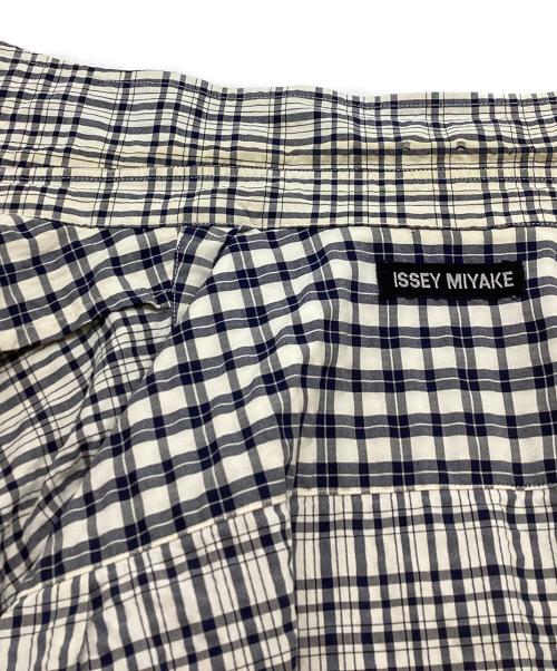 ISSEY MIYAKE（イッセイミヤケ）ISSEY MIYAKE (イッセイミヤケ) Seersucker check shirt / ME33FJ089 / MADE IN JAPAN ホワイト×ネイビー サイズ:3の古着・服飾アイテム