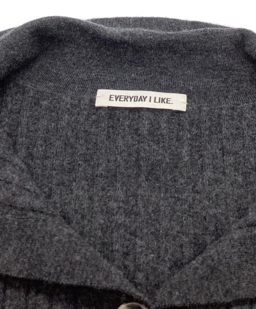 EVERYDAY I LIKE.（エヴリデイ アイ ライク）EVERYDAY I LIKE. (エヴリデイ アイ ライク) Wool Poloshirt Knit グレー サイズ:FREEの古着・服飾アイテム