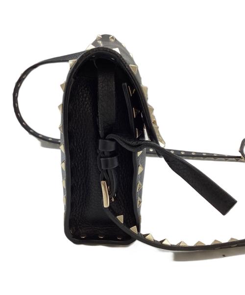 VALENTINO（ヴァレンティノ）VALENTINO (ヴァレンティノ) ロックスタッズスモールクロスボディ ショルダーバッグ　/　7W2B0181VSF 0NO ブラックの古着・服飾アイテム
