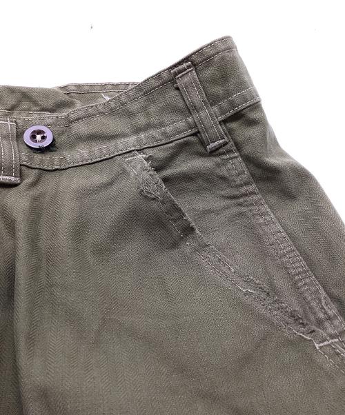 USED（ユーズド）USED (ユーズド) デンマーク軍 ヘリンボーンツイルカーゴパンツ グリーン サイズ:不明の古着・服飾アイテム