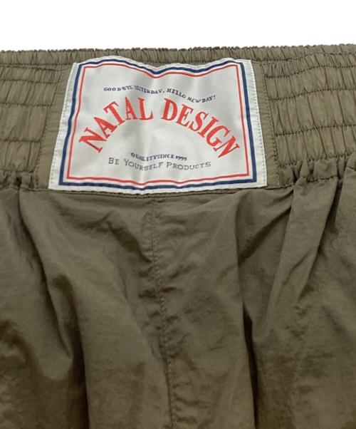 NATAL DESIGN（ネイタルデザイン）NATAL DESIGN (ネイタルデザイン) ナイロンショーツ カーキ サイズ:Mの古着・服飾アイテム