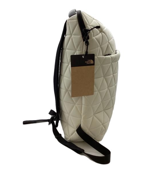 THE NORTH FACE（ザ ノース フェイス）THE NORTH FACE (ザ ノース フェイス) Geoface Slim Pack / ジオフェイススリムパック アイボリー 未使用品の古着・服飾アイテム