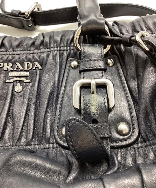 PRADA（プラダ）PRADA (プラダ) NAPPA ギャザー2WAYバッグ ネイビーの古着・服飾アイテム
