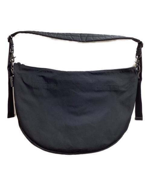 amiacalva（アミアカルヴァ）AMIACALVA (アミアカルヴァ) SPLIT YARN BODYBAG ブラックの古着・服飾アイテム