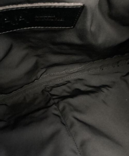 amiacalva（アミアカルヴァ）AMIACALVA (アミアカルヴァ) SPLIT YARN BODYBAG ブラックの古着・服飾アイテム