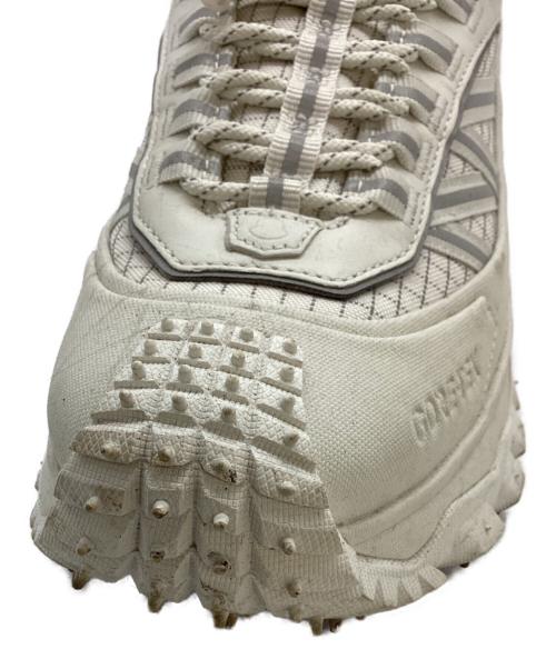 MONCLER（モンクレール）MONCLER (モンクレール) Trailgrip GTX スニーカー ホワイト サイズ:40の古着・服飾アイテム