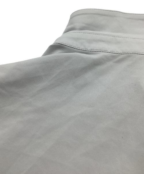ARC'TERYX（アークテリクス）ARC'TERYX (アークテリクス) SKYLINE SS SHIRT / スカイラインSSシャツ / X000007436 グレー サイズ:Mの古着・服飾アイテム