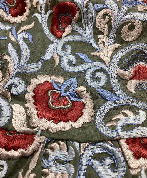GRACE CONTINENTAL（（グレースコンチネンタル）GRACE CONTINENTAL (（グレースコンチネンタル) ティアード刺繍ノースリーブブラウス / 0120341301 グリーン サイズ:36の古着・服飾アイテム
