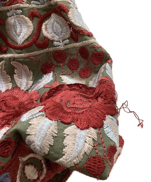 GRACE CONTINENTAL（（グレースコンチネンタル）GRACE CONTINENTAL (（グレースコンチネンタル) ティアード刺繍ノースリーブブラウス / 0120341301 グリーン サイズ:36の古着・服飾アイテム