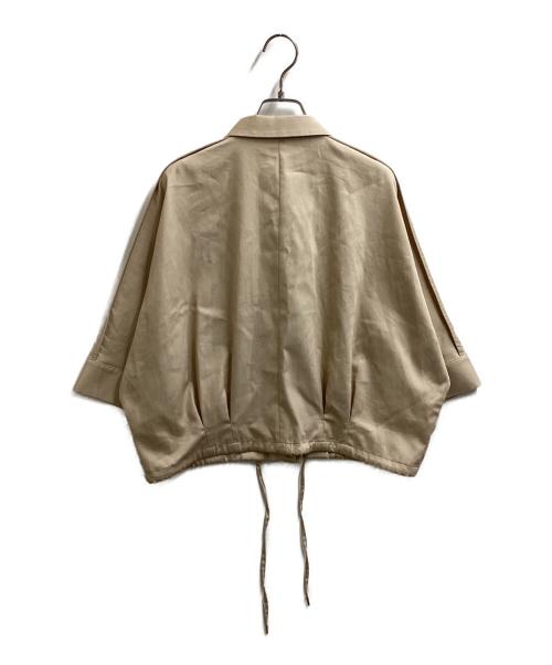 SHIPS（シップス）SHIPS (シップス) デニム ライク タック 裾 ドロスト 羽織 シャツ / 311-65-0029 /  26SS ベージュ サイズ:FREEの古着・服飾アイテム