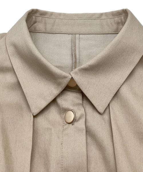 SHIPS（シップス）SHIPS (シップス) デニム ライク タック 裾 ドロスト 羽織 シャツ / 311-65-0029 /  26SS ベージュ サイズ:FREEの古着・服飾アイテム
