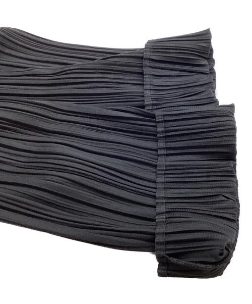 PLEATS PLEASE（プリーツプリーズ）PLEATS PLEASE (プリーツプリーズ) BASICS ハイネックプリーツカットソー / PP05JK104 ブラック サイズ:3の古着・服飾アイテム